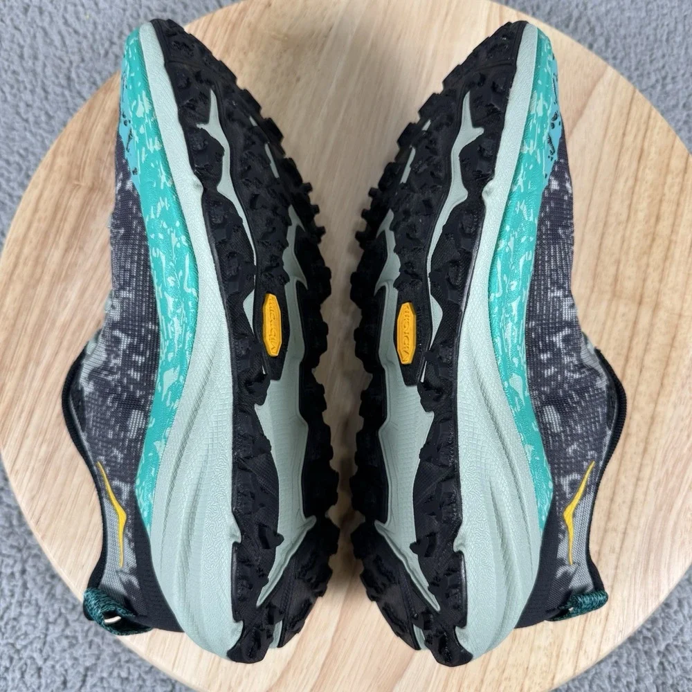 Hoka Speedgoat 6 Womens 6.5 B Trail Running Hiking Shoes Vibram 1147811 BLVR